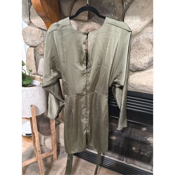 ASOS silk green dress - Picture 5 of 12
